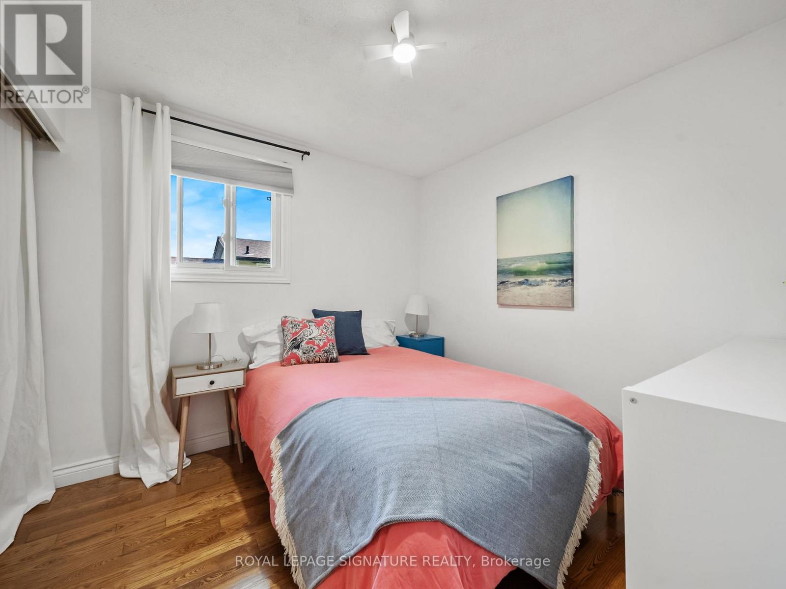 12 EASY STREET - 26