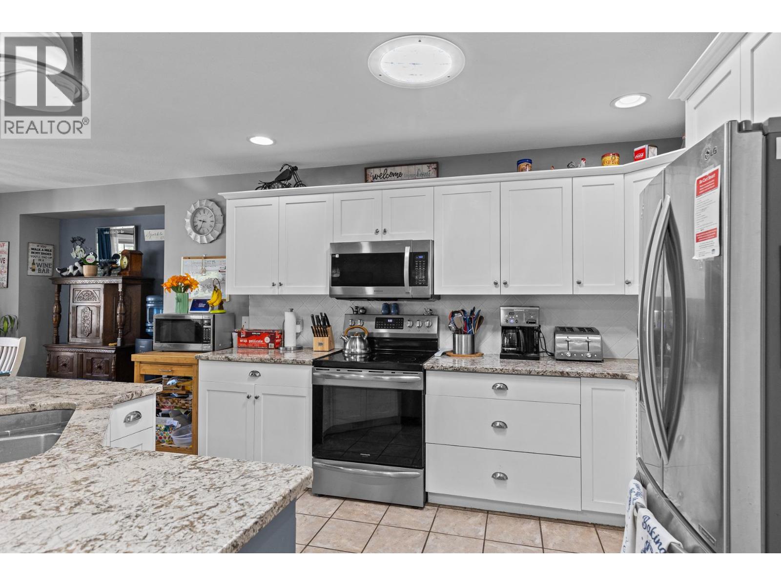 #8 3425 East Boundary Road - 9