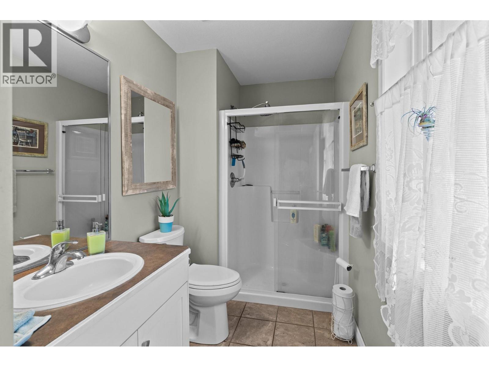 #8 3425 East Boundary Road - 25