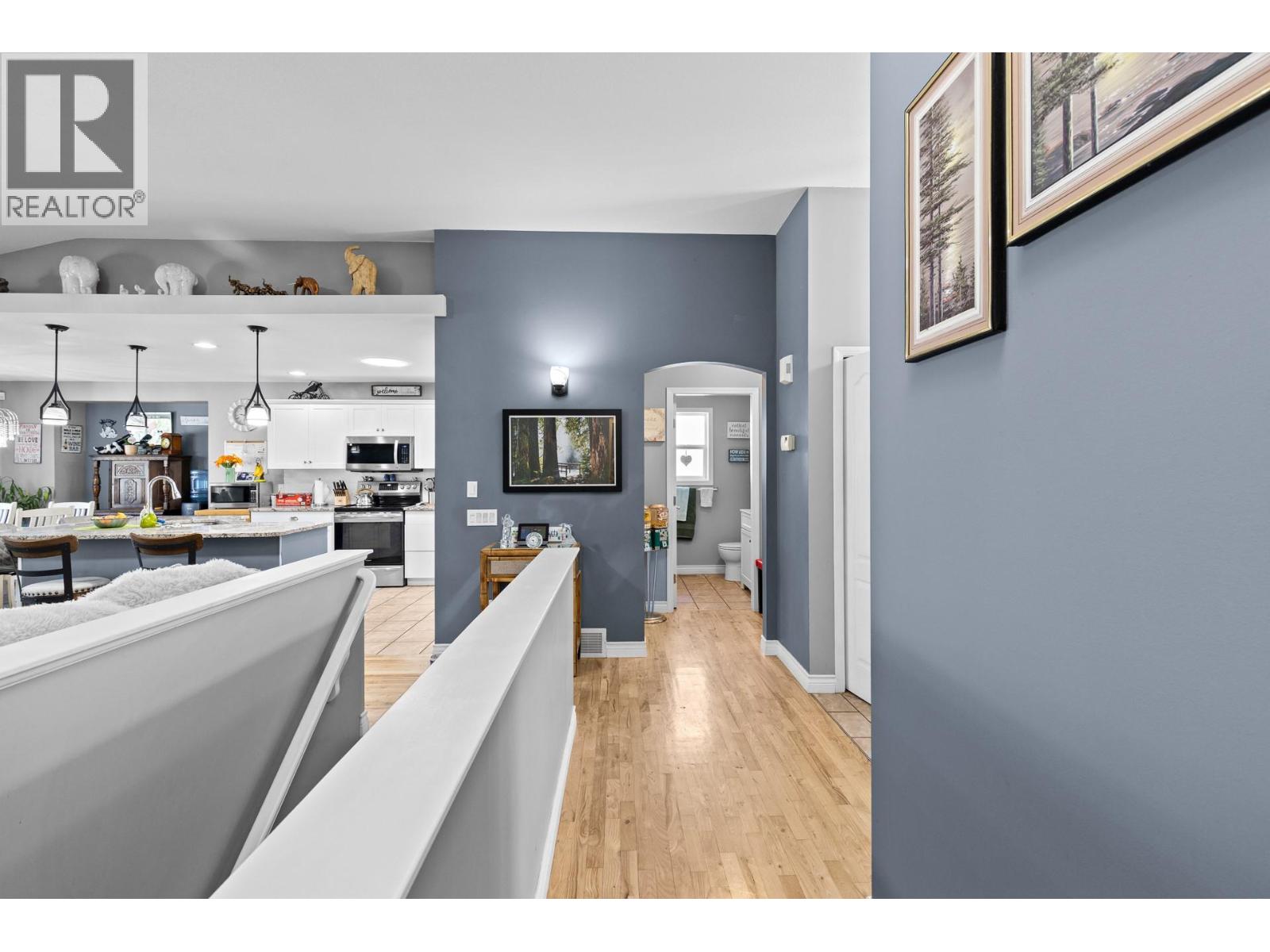 #8 3425 East Boundary Road - Image 4