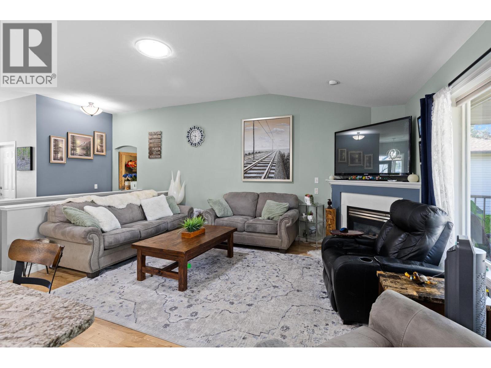 #8 3425 East Boundary Road - 6