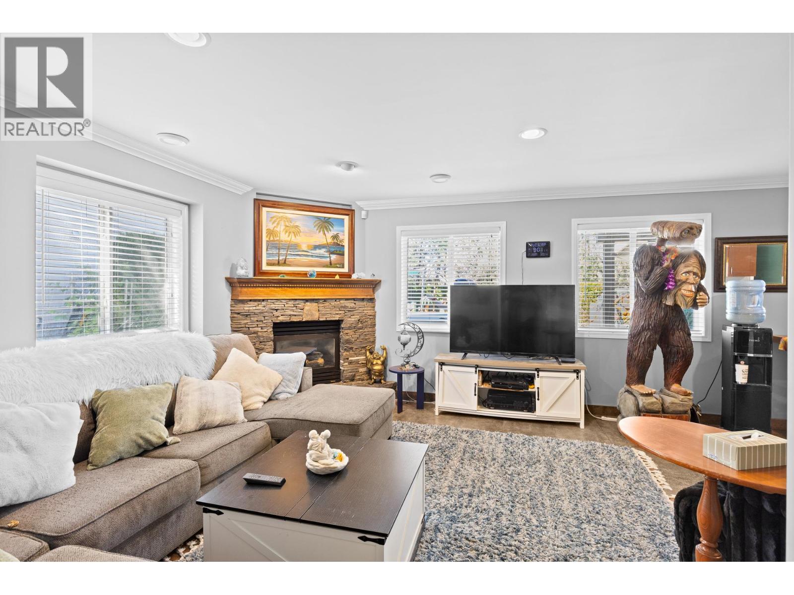#8 3425 East Boundary Road - Image 32