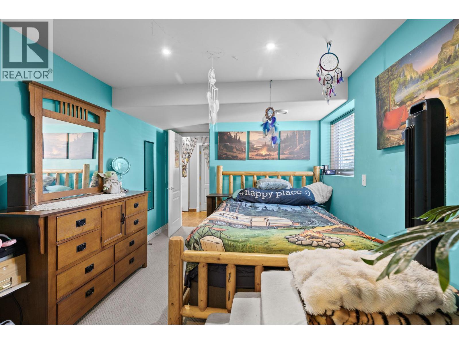 #8 3425 East Boundary Road - 36