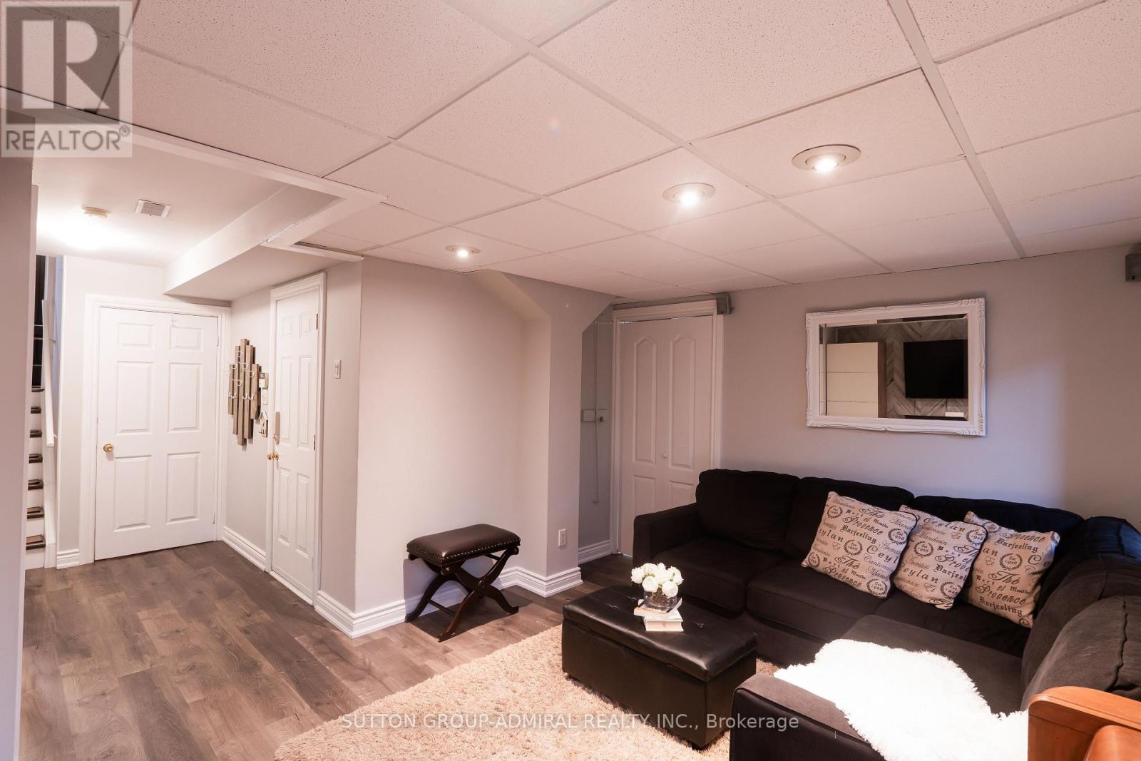 43 MAINLAND CRESCENT - Image 32