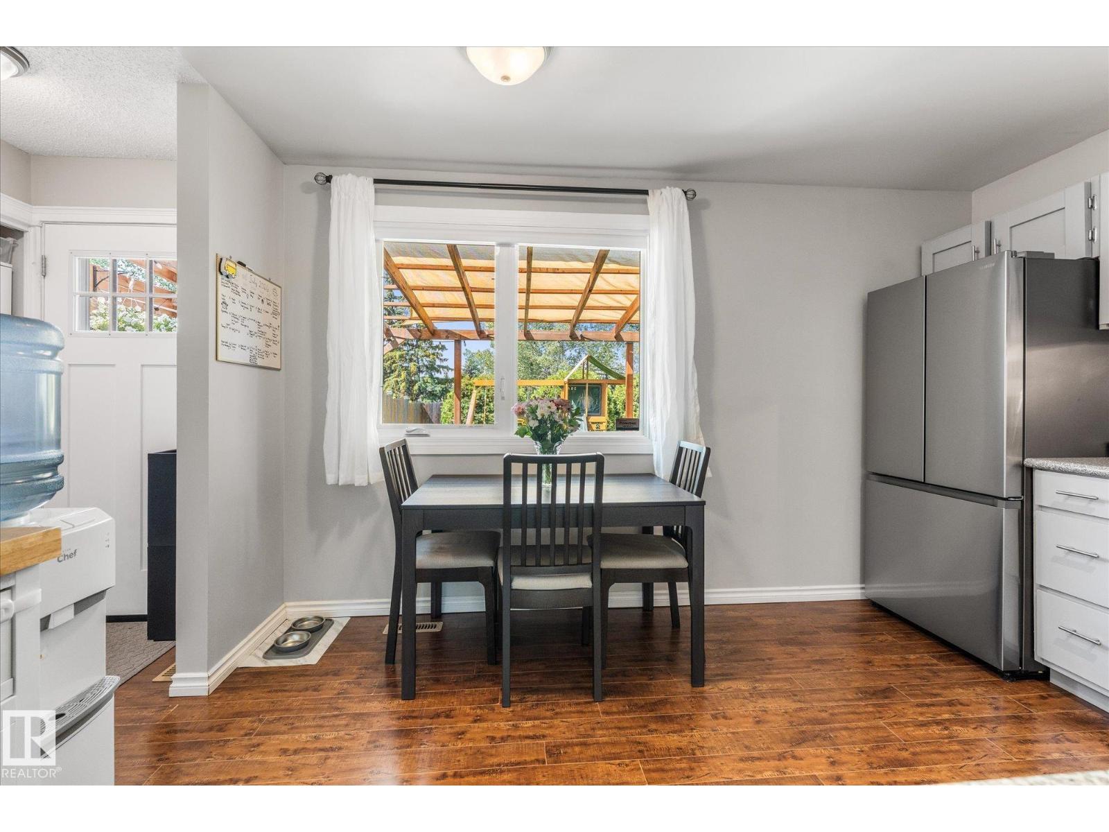 4718 35 AV NW - 17