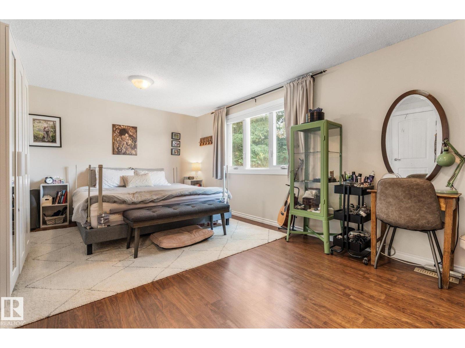 4718 35 AV NW - 19