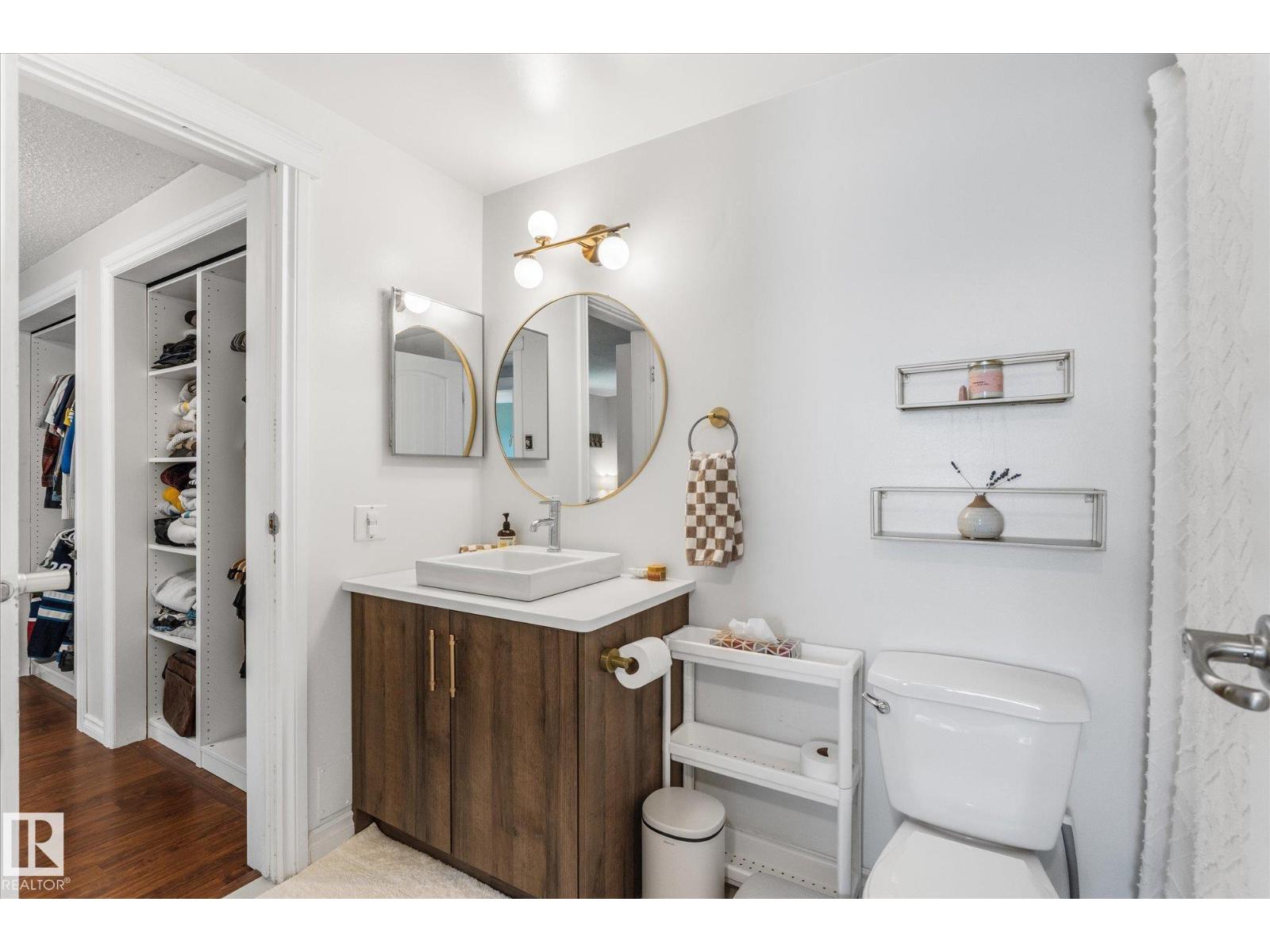 4718 35 AV NW - 23