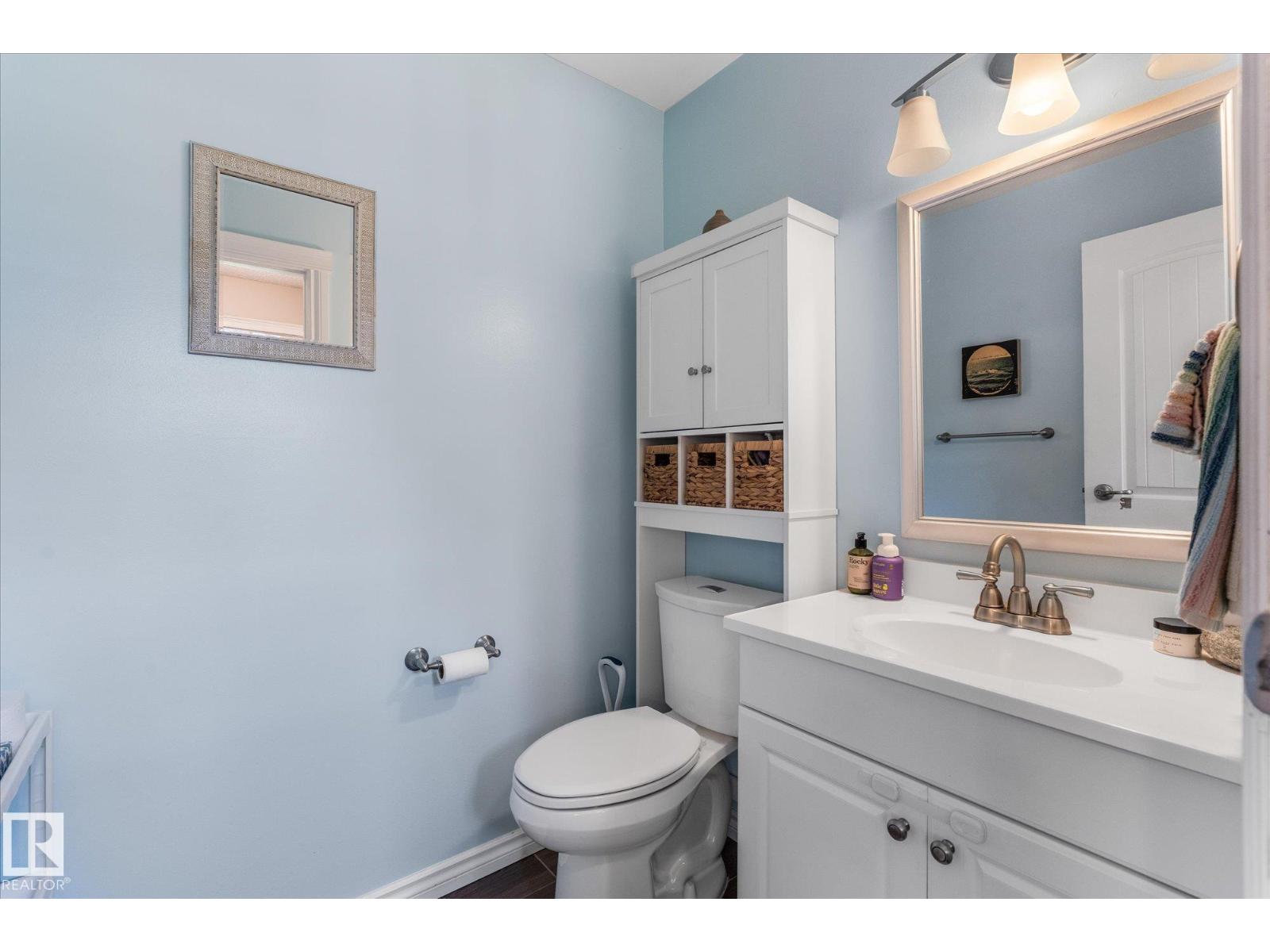 4718 35 AV NW - 29