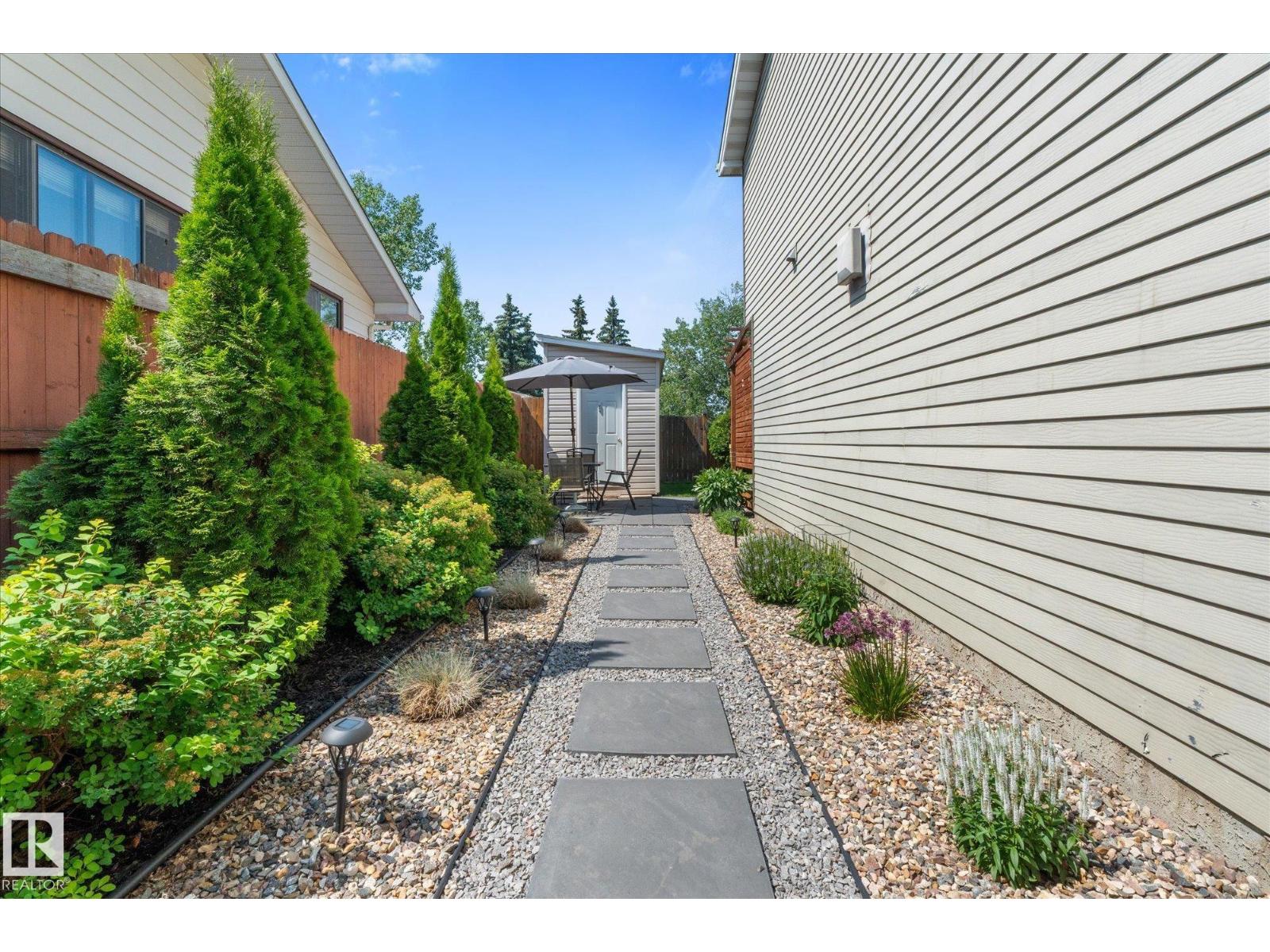 4718 35 AV NW - 36