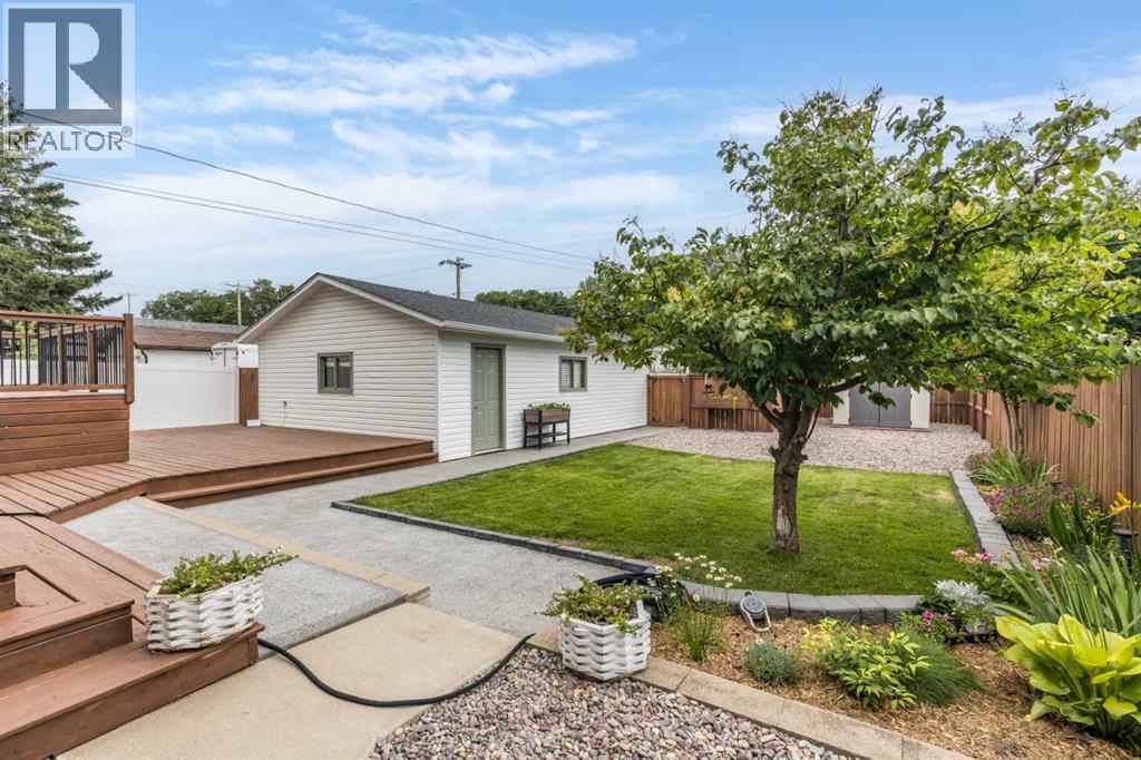 2666 16 Avenue SE - 45