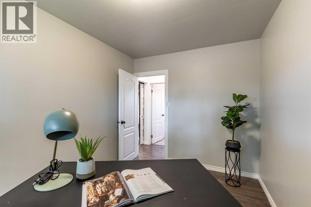 2666 16 Avenue SE - Image 21
