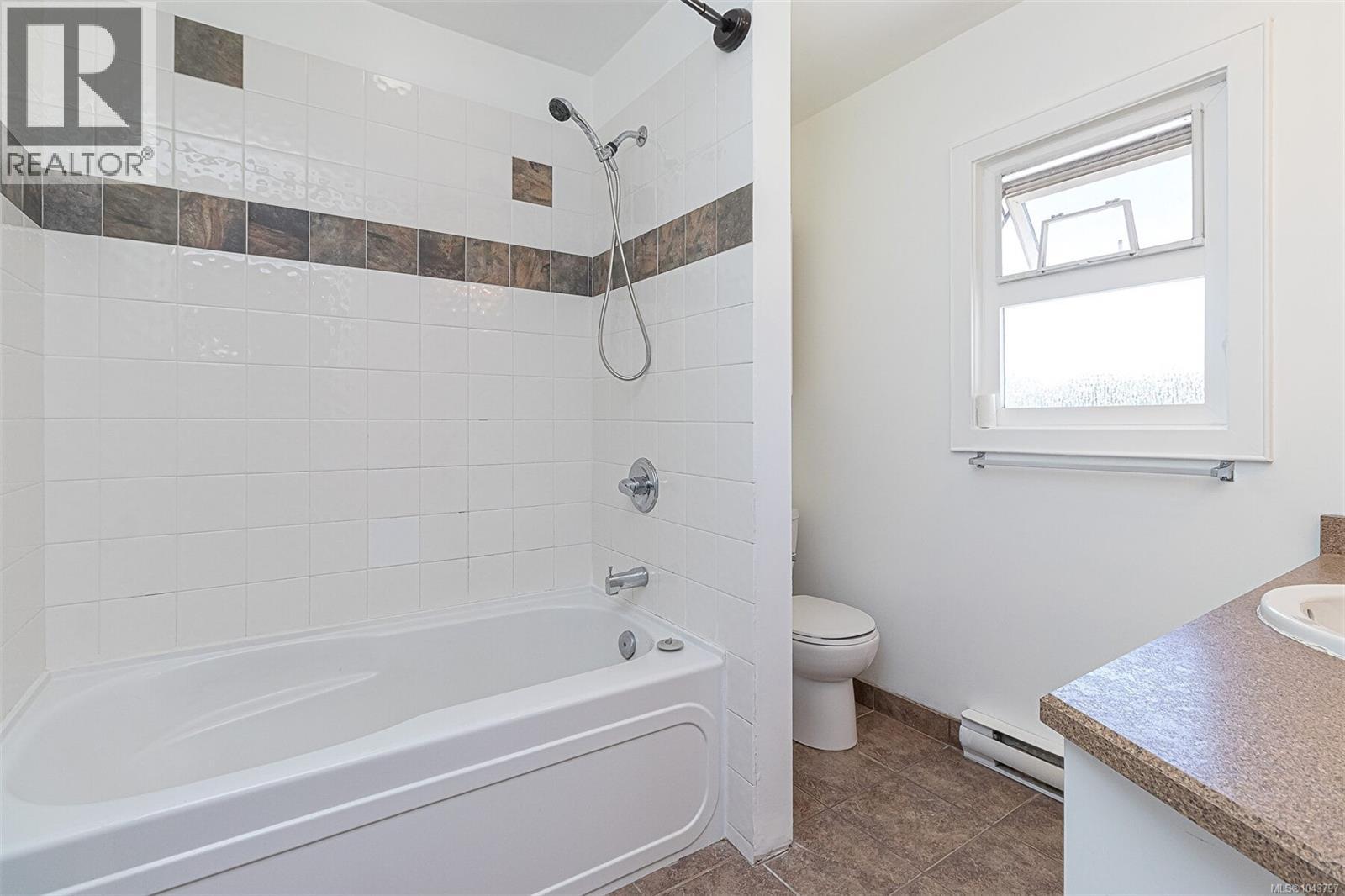 881 Leslie Dr - 17