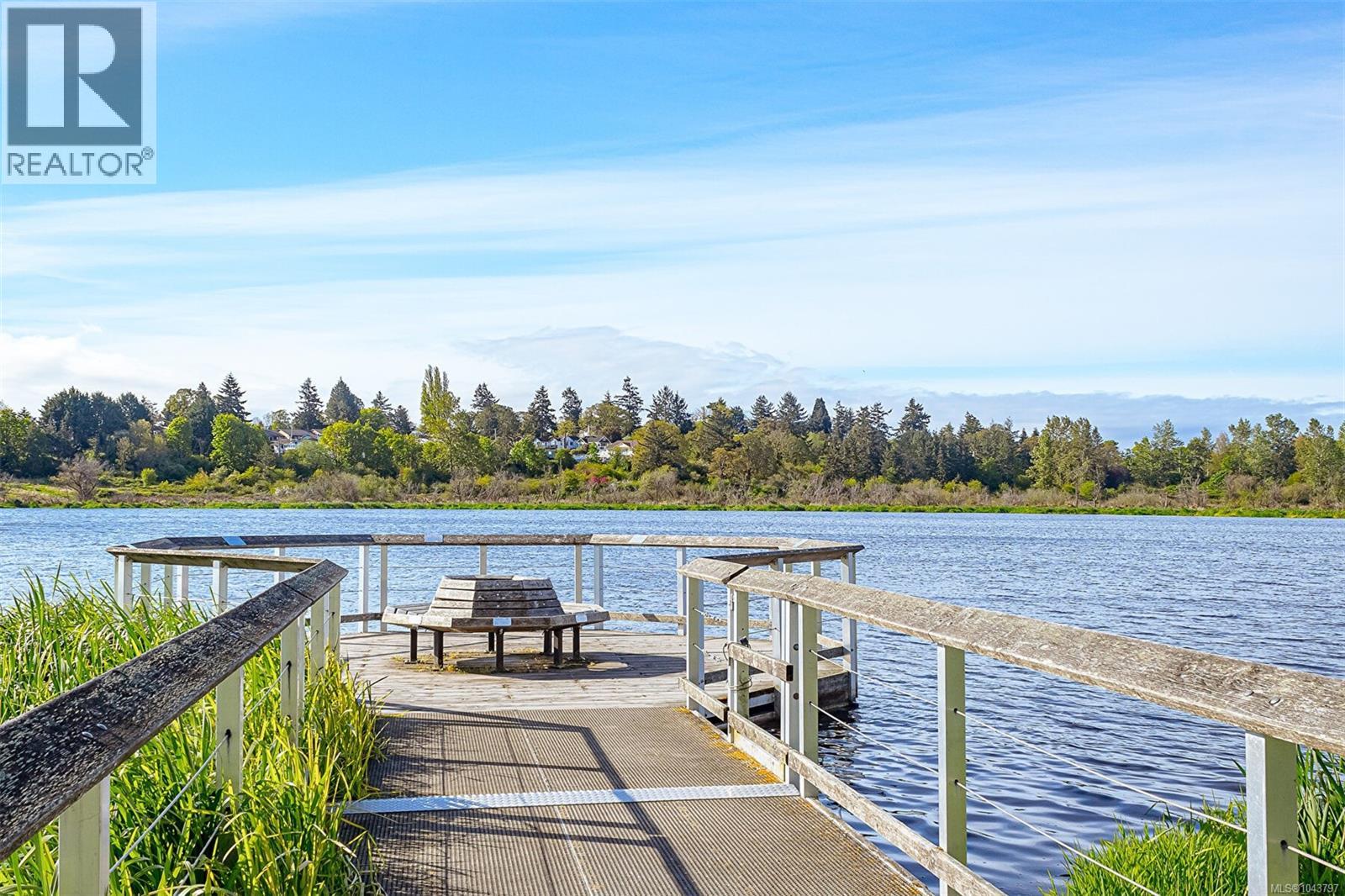 881 Leslie Dr - 50