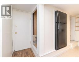 881 Leslie Dr, Saanich, BC V8X2Y3 Photo 21