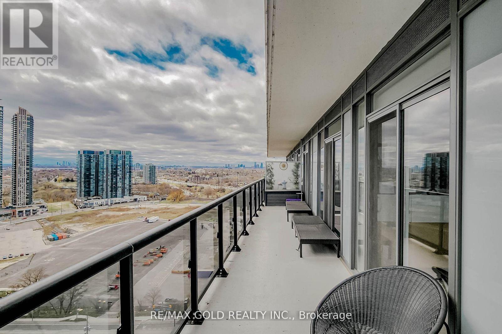 #2203 56 ANNIE CRAIG DRIVE - 12