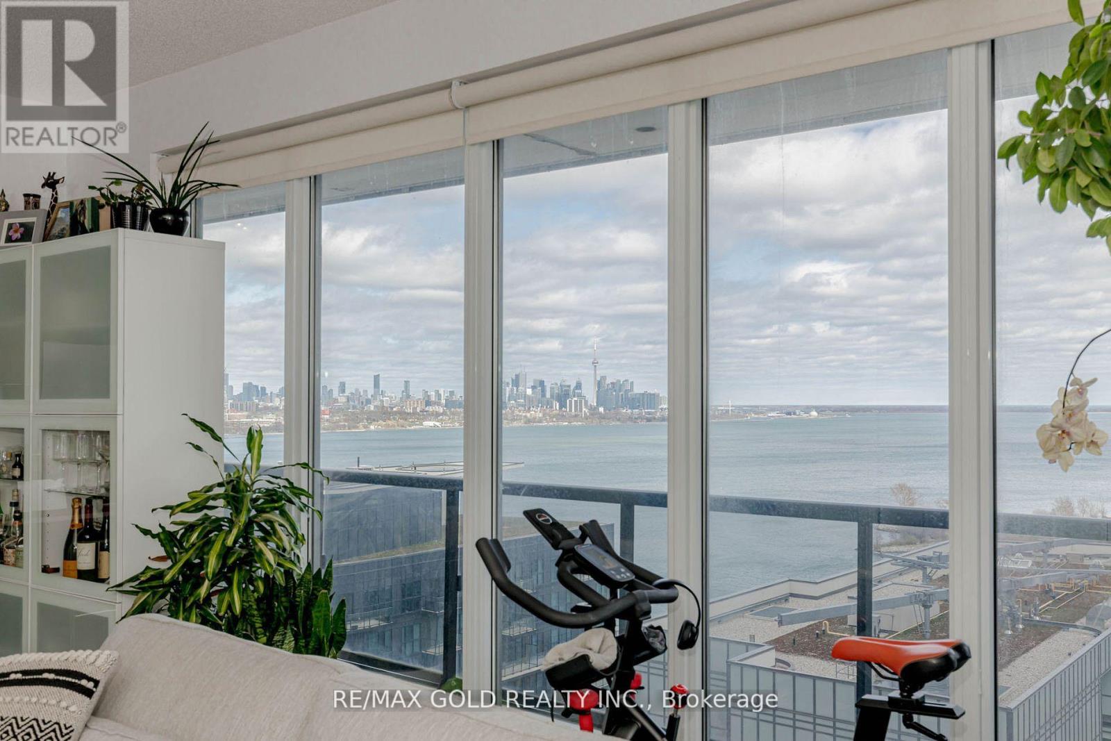#2203 56 ANNIE CRAIG DRIVE - 15
