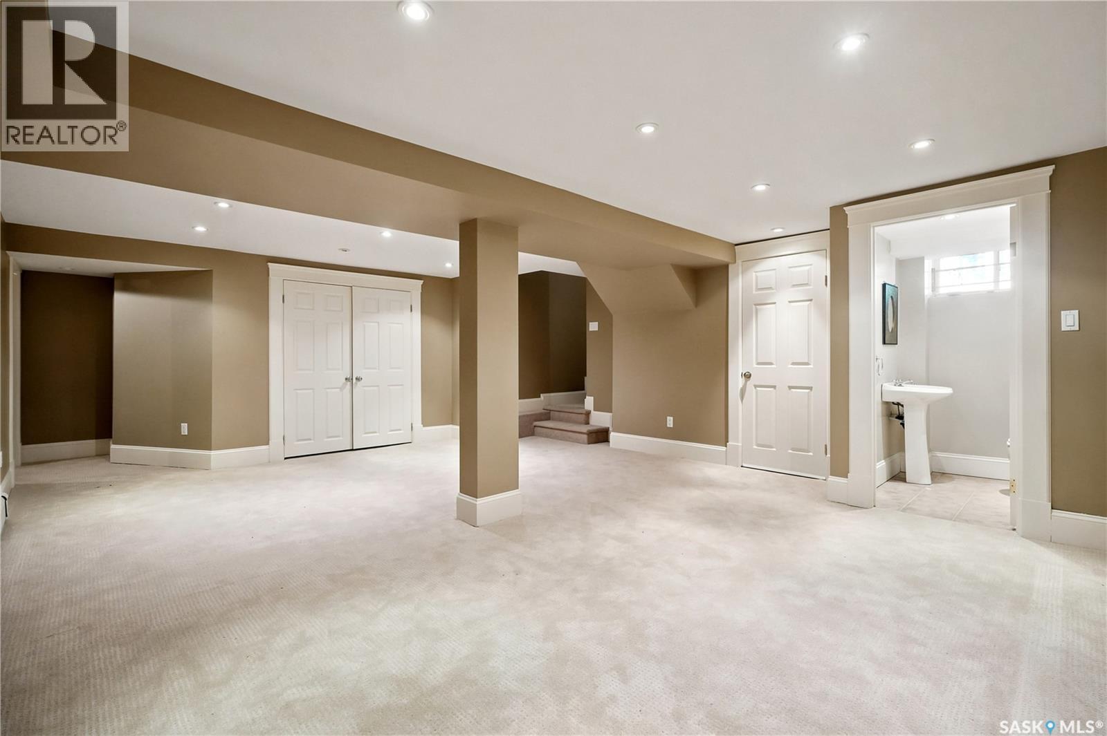 3151 Angus STREET - Image 45