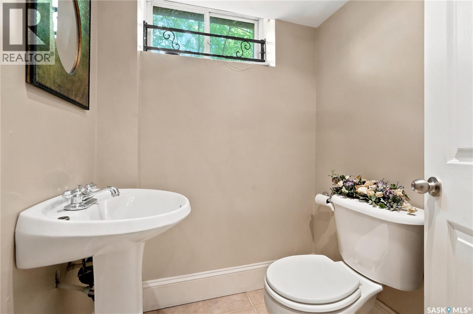 3151 Angus STREET - 47