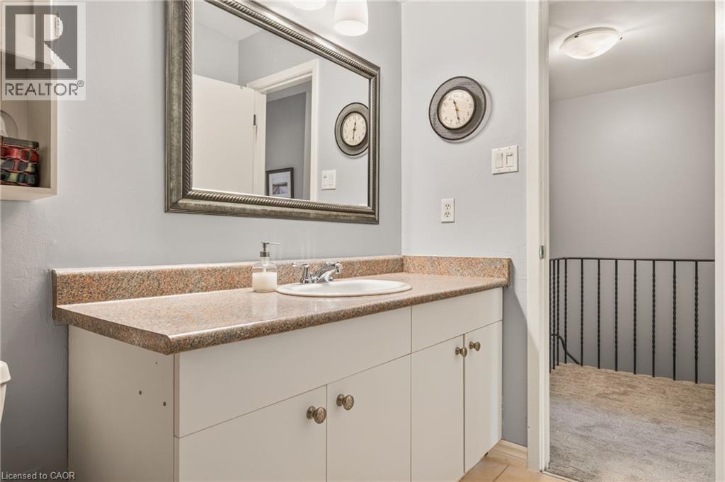 #90 2241 MOUNTAIN GROVE Avenue - Image 25