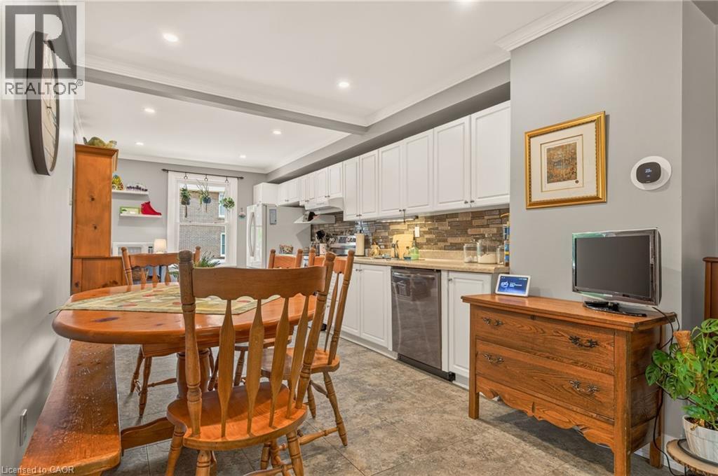 #90 2241 MOUNTAIN GROVE Avenue - Image 13