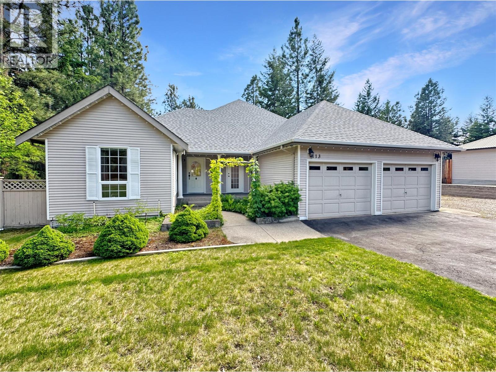 113 Deerview Crescent - 1