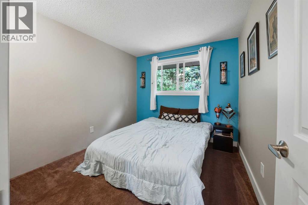 #4 5812 61 Street - 20
