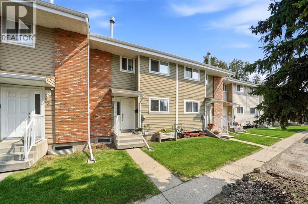 #4 5812 61 Street - 3
