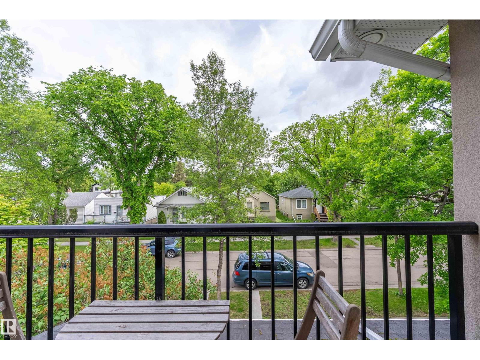 10623 75 AV NW - 12