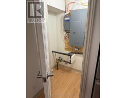 Lower - 2 Coates Avenue, Toronto, ON M6C1K7 Photo 16