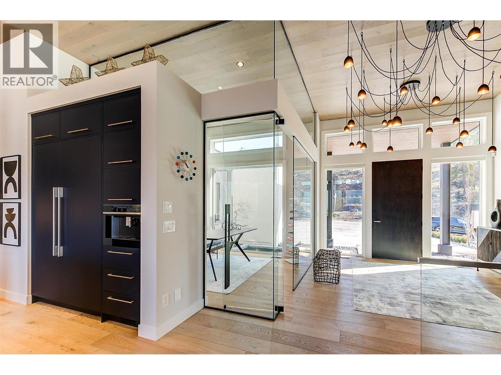 10178 Beacon Hill Drive - 11