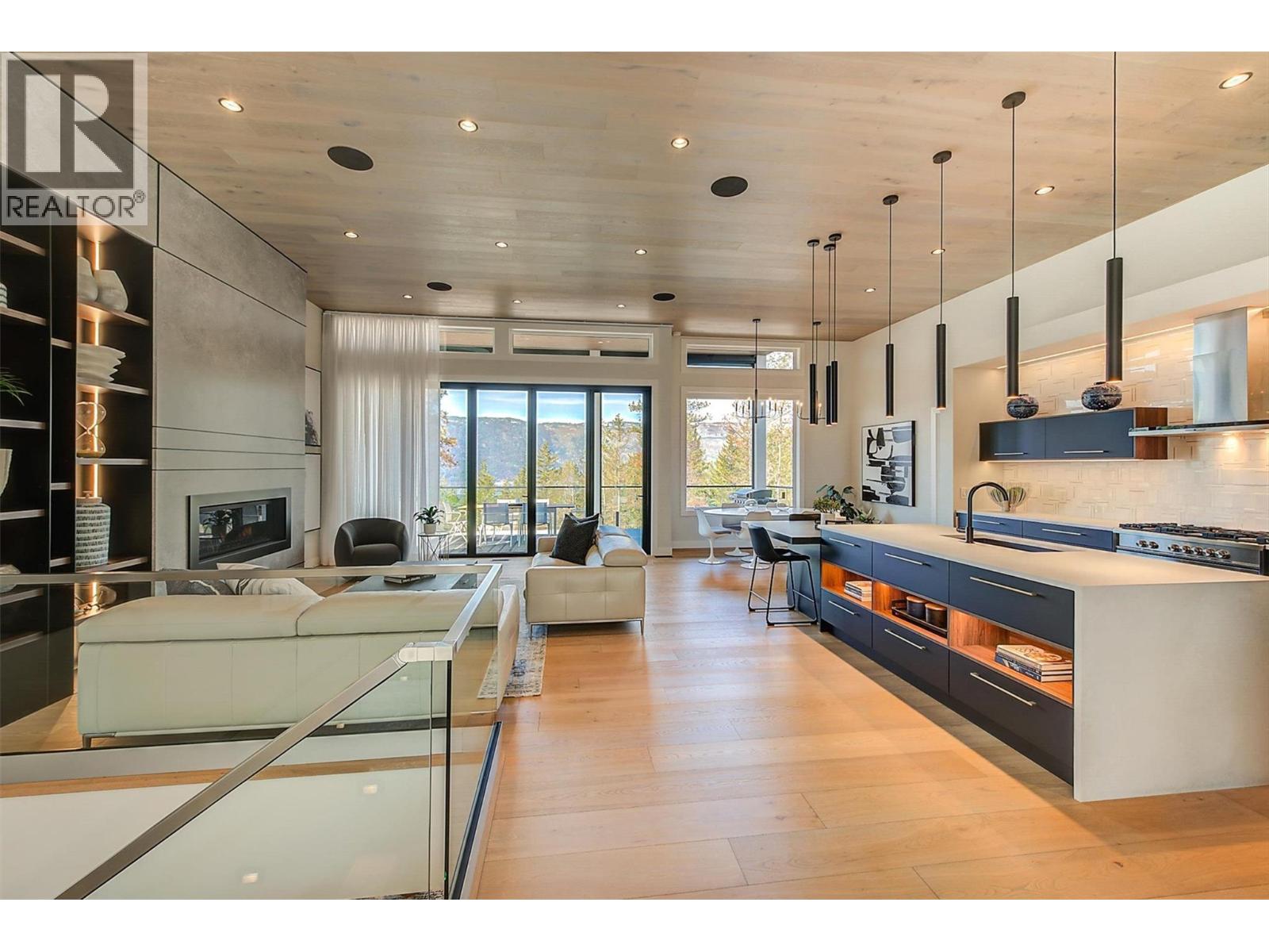10178 Beacon Hill Drive - 12