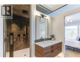 10178 Beacon Hill Drive, Lake Country, BC V4V0A9 Photo 37
