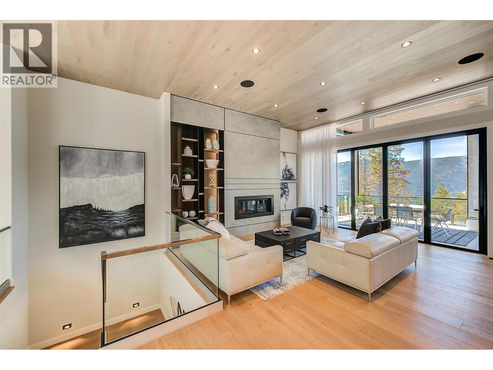 10178 Beacon Hill Drive - 13