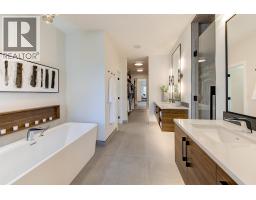 10178 Beacon Hill Drive, Lake Country, BC V4V0A9 Photo 34