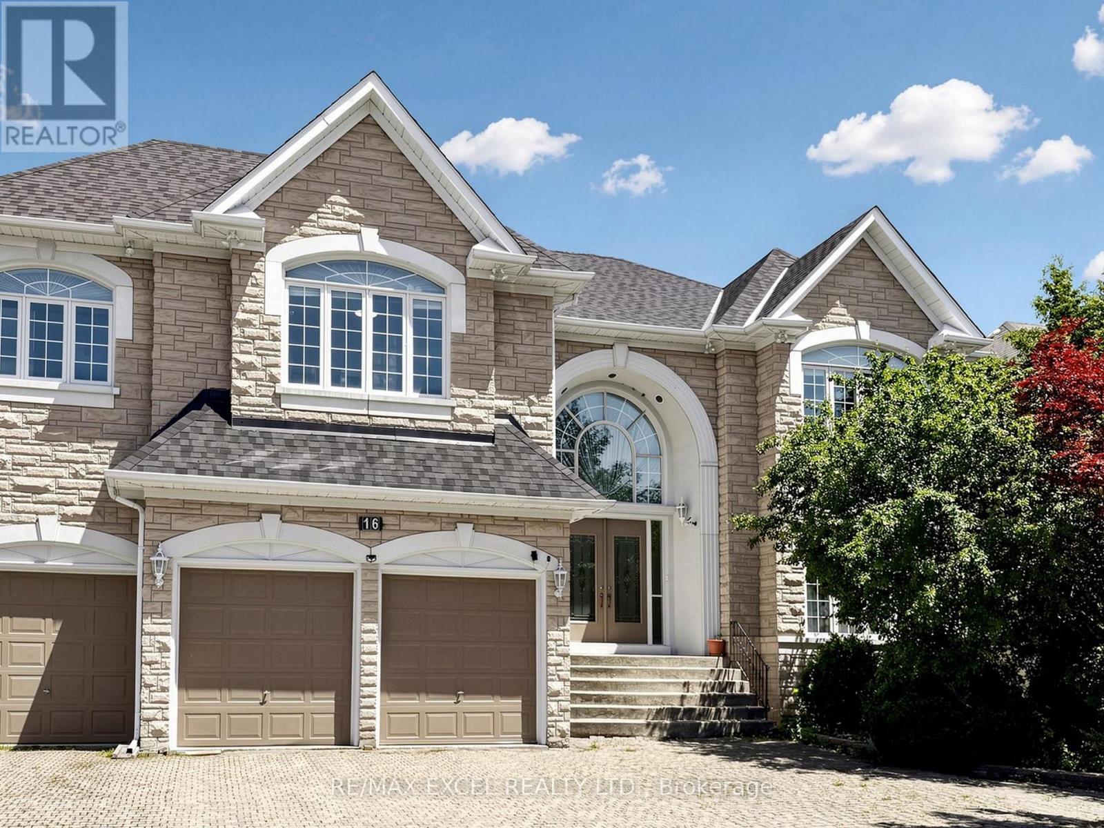 16 FRYBROOK CRESCENT - 3