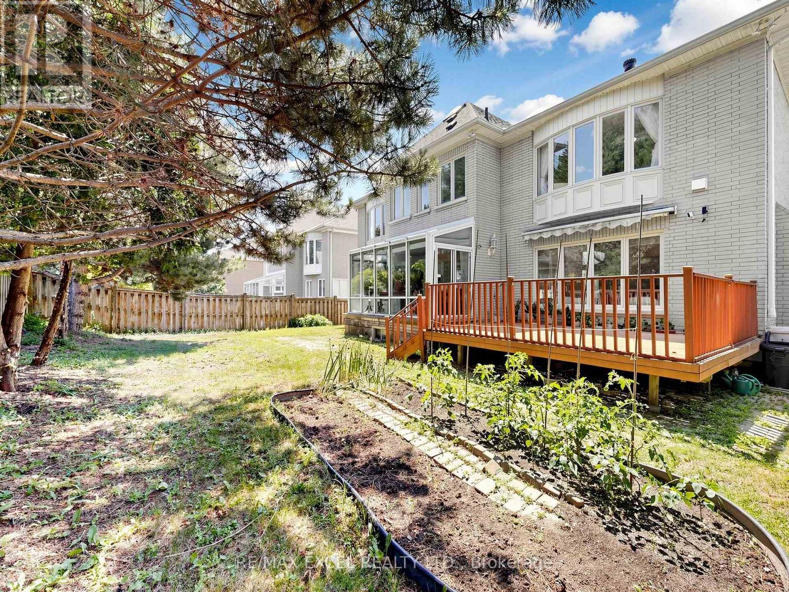 16 FRYBROOK CRESCENT - 50