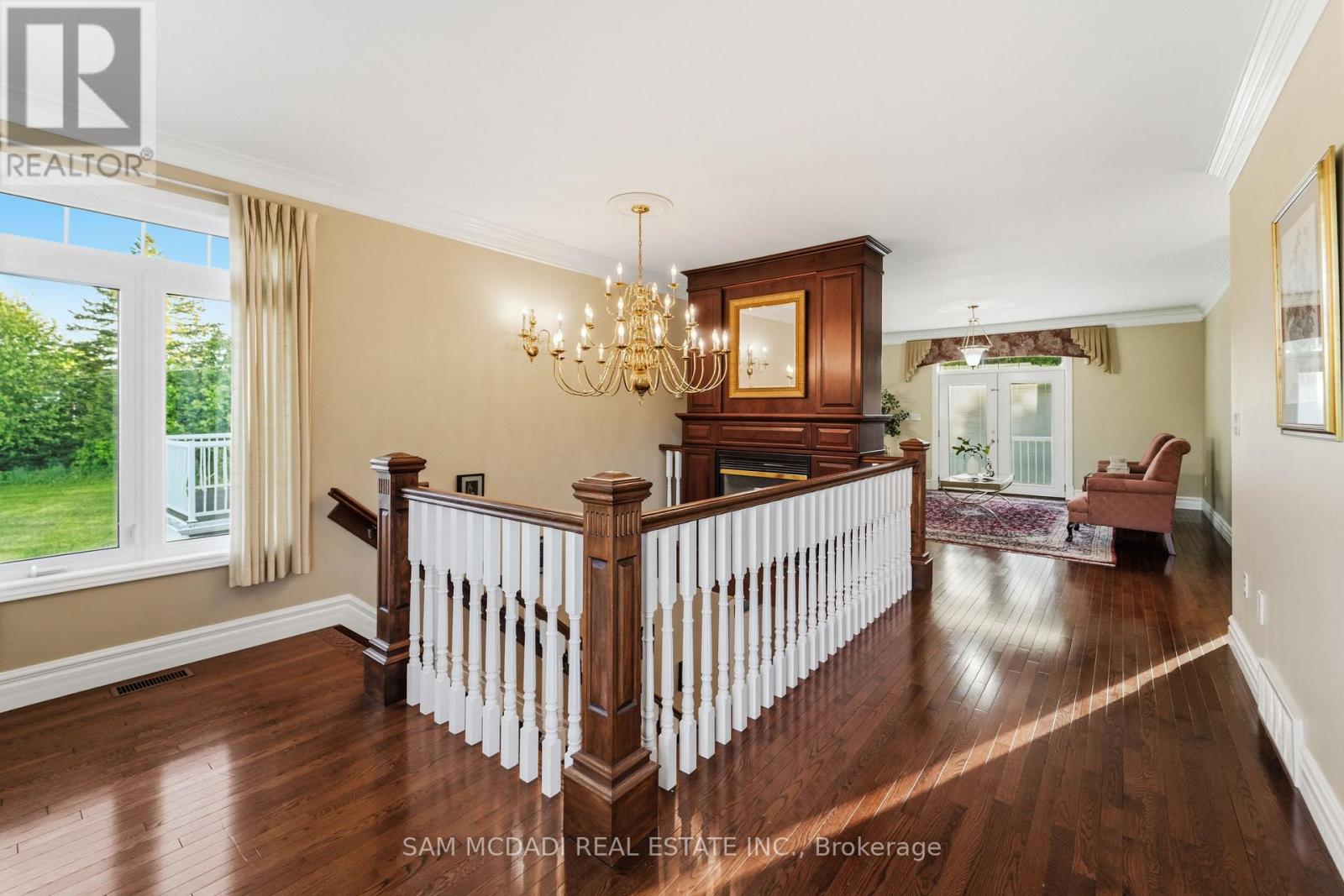 53 PETER STREET - 24