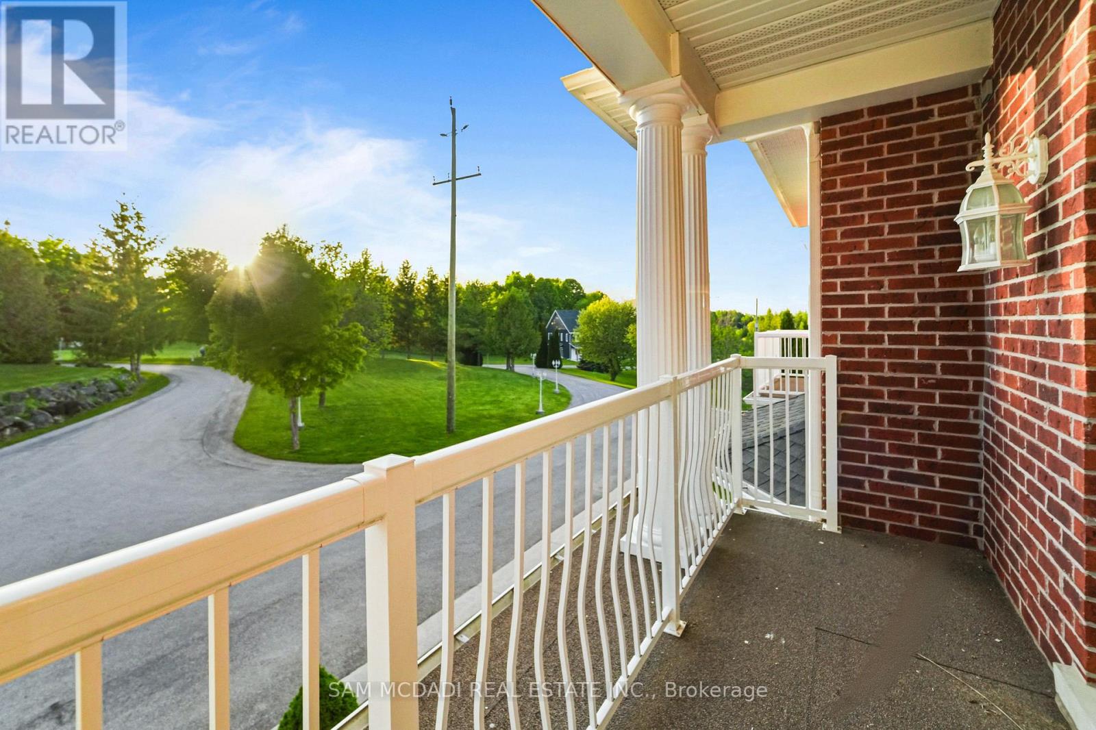53 PETER STREET - 26
