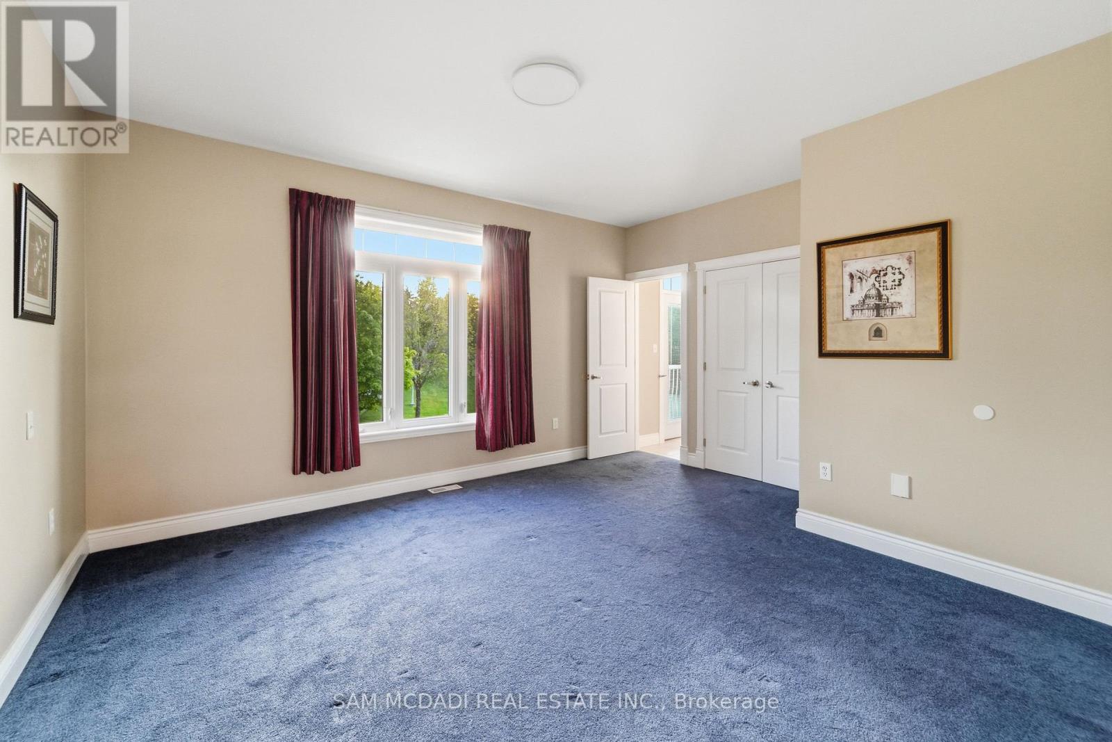 53 PETER STREET - 38