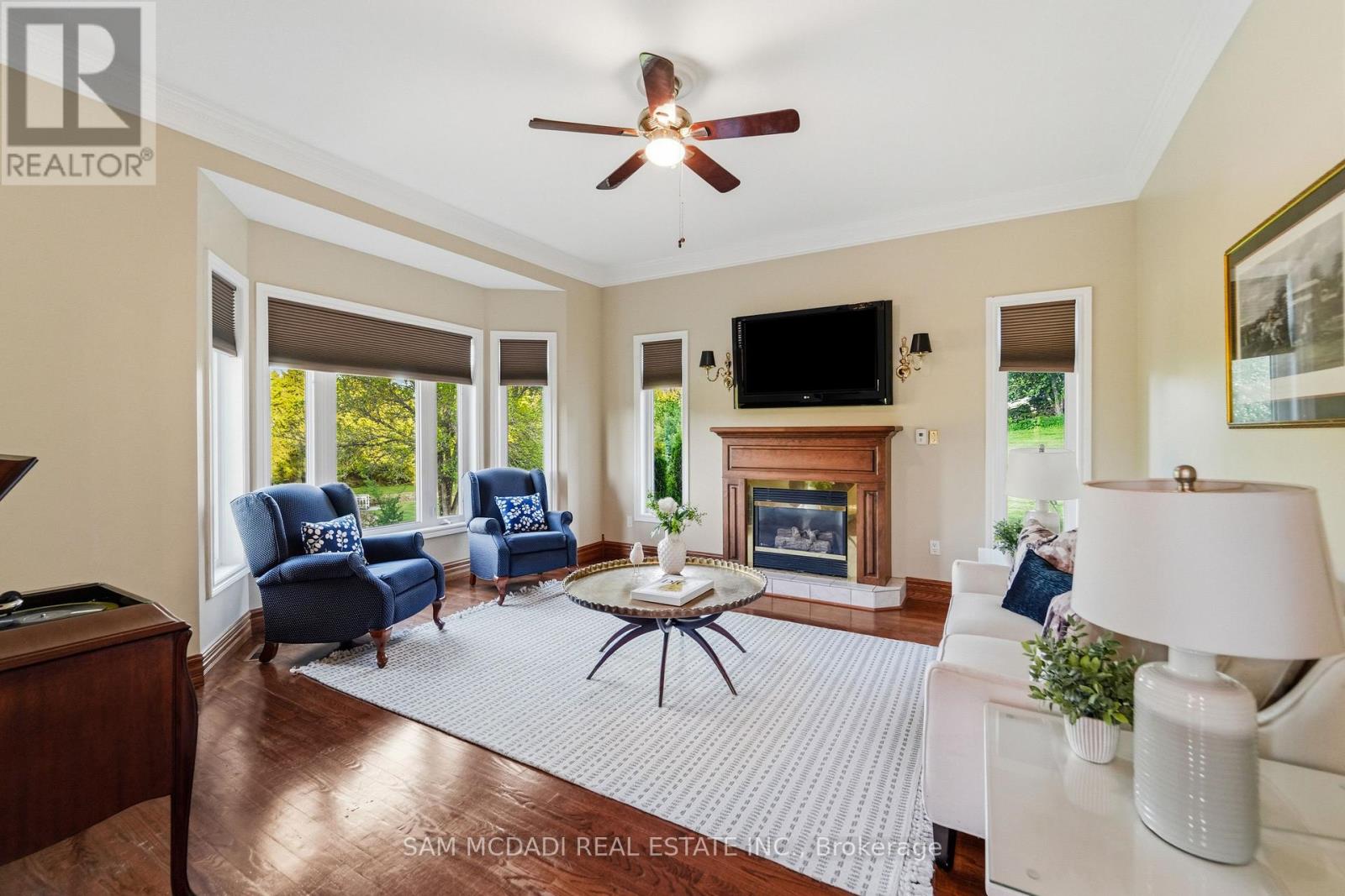 53 PETER STREET - 21