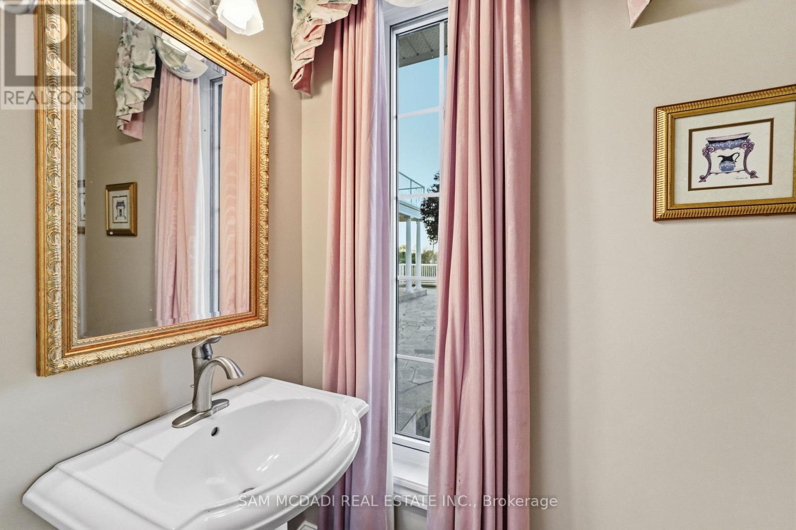 53 PETER STREET - Image 22