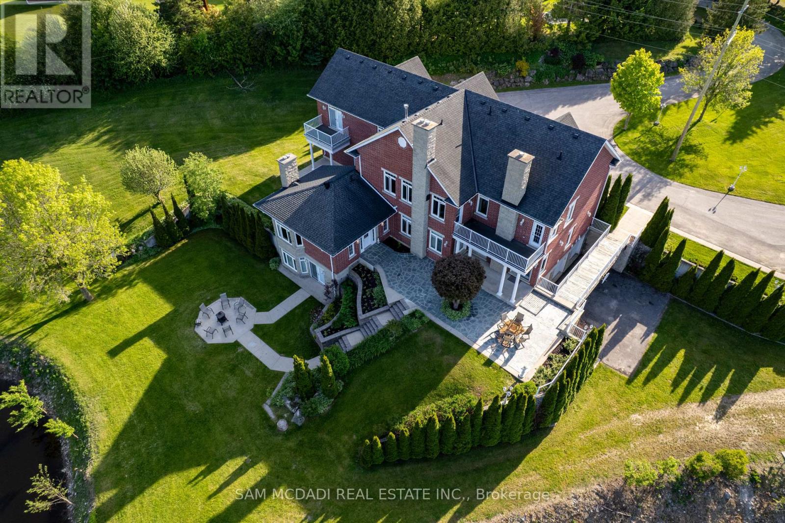 53 PETER STREET - 8