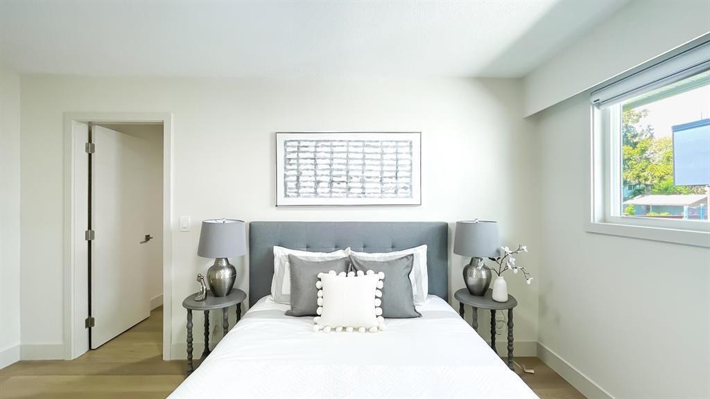 15891 PACIFIC AVENUE, White Rock