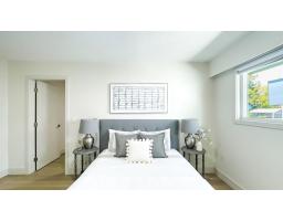 15891 Pacific Avenue, White Rock, BC V4B1S8 Photo 13