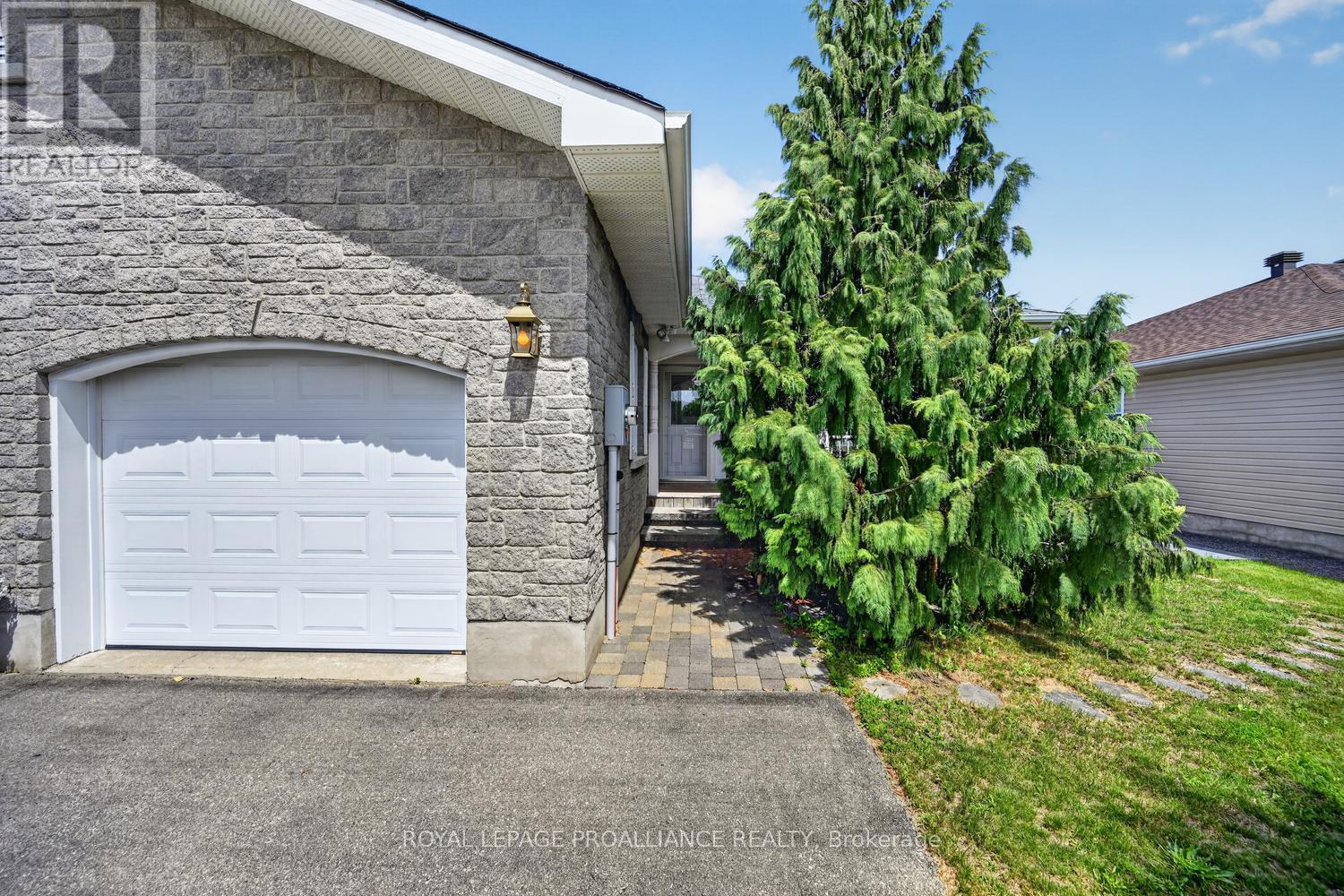 5514 MEADOWBROOK DRIVE - Image 3