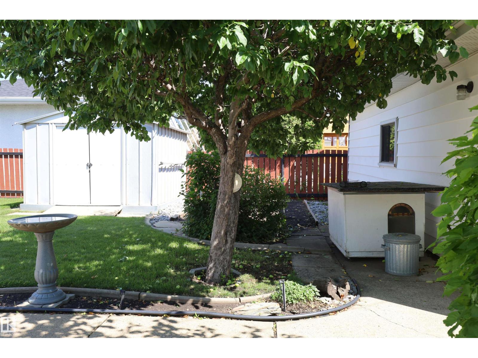 10715 132 AV NW - 15