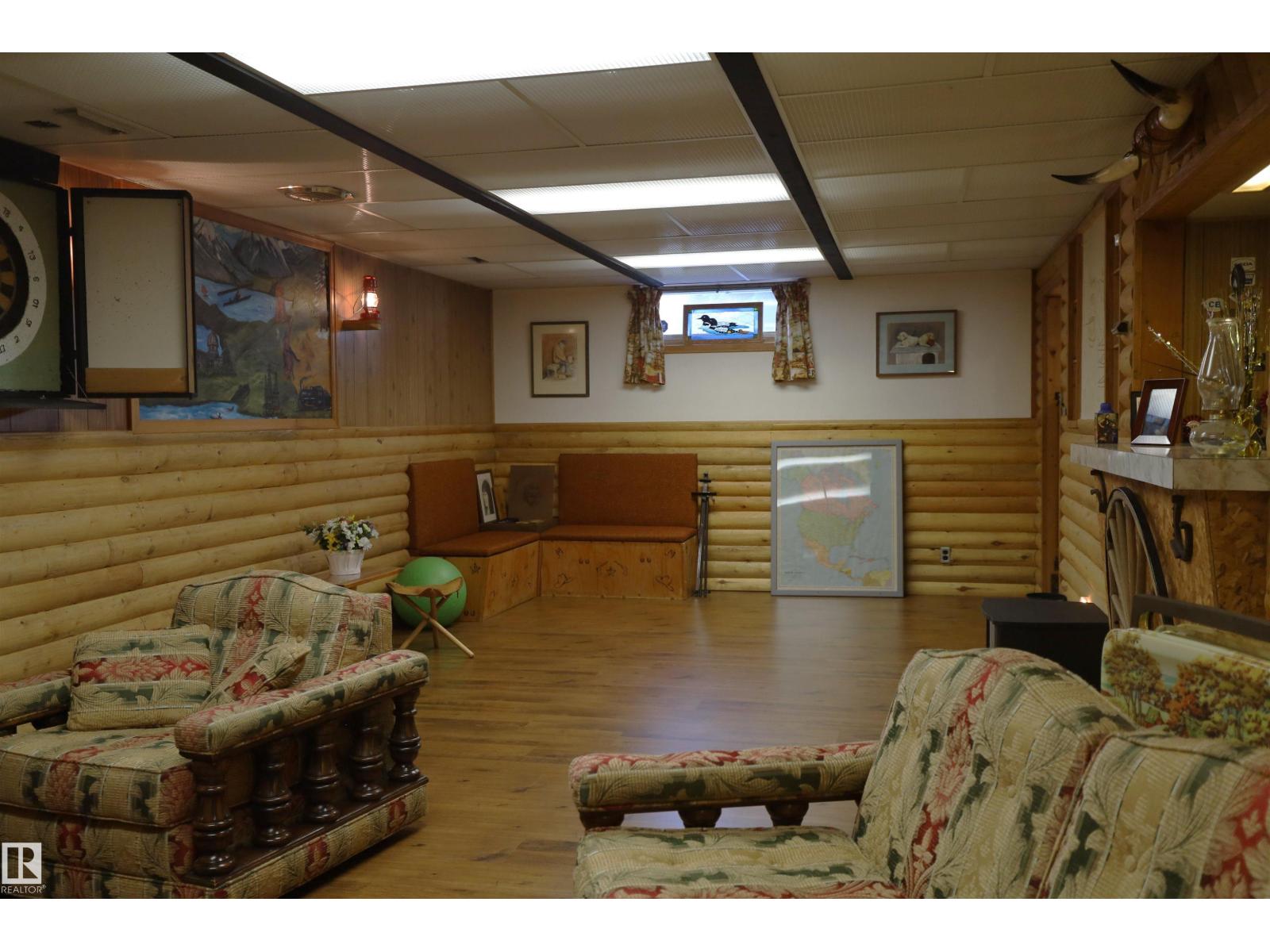 10715 132 AV NW - 57