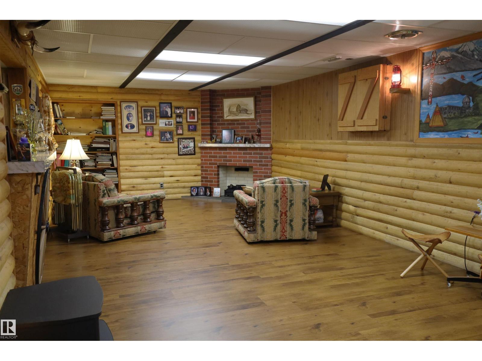 10715 132 AV NW - 62