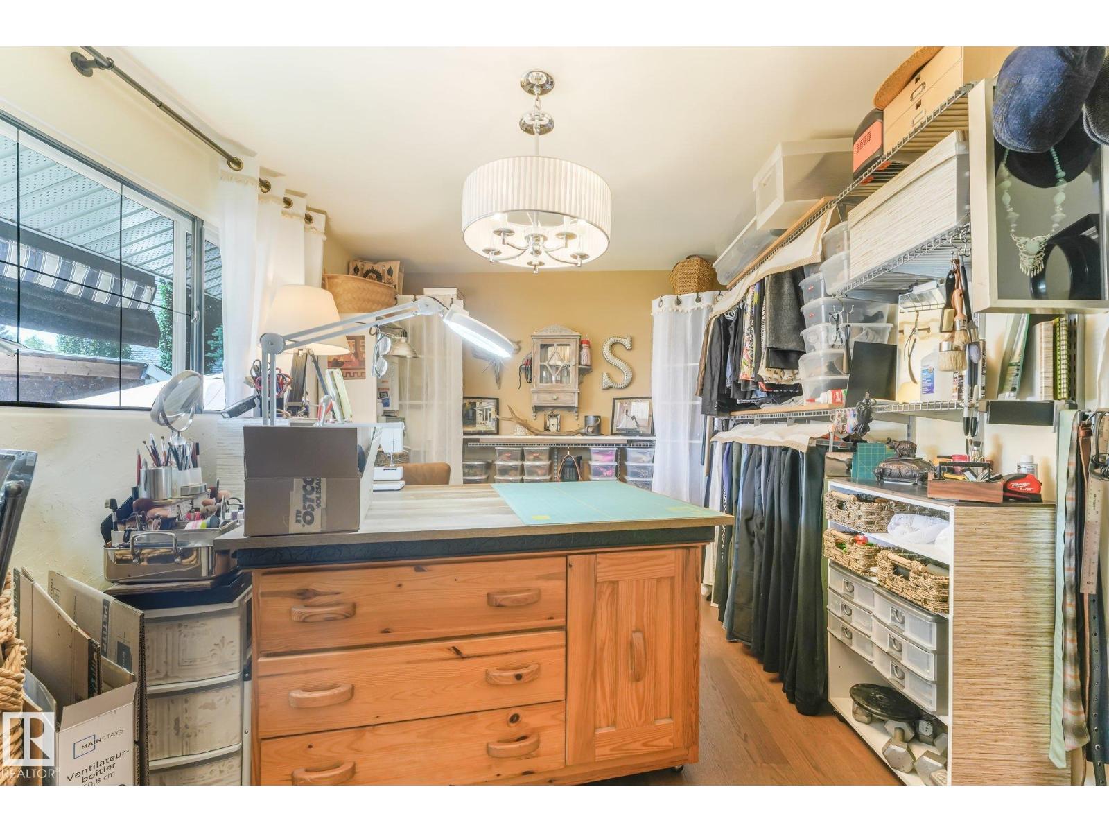 11836 135 ST NW - 23