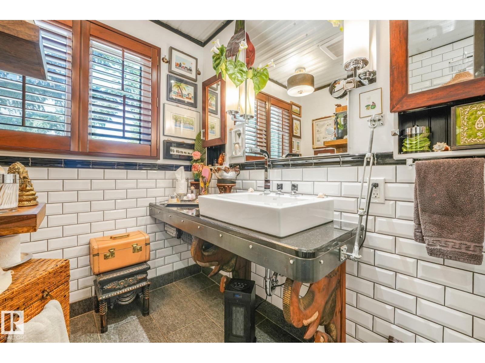 11836 135 ST NW - Image 30